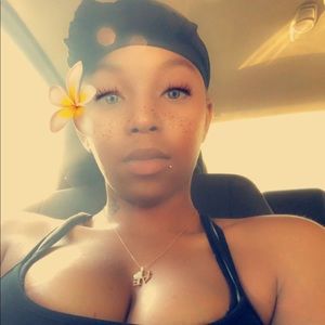 Meet your Posher, Natasha